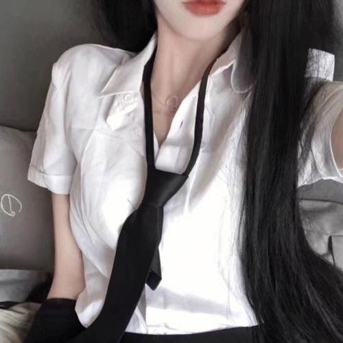 锦衣之下